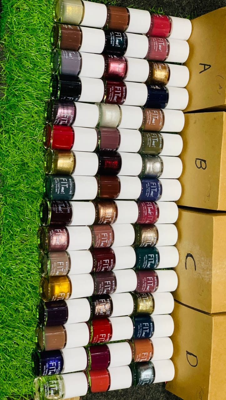 Pack of 10 Ultimate Beauty Essentials Bundle | Full Makeup Collection Kit | Foundation • Eyeshadow • Lipsticks • Mascara • Sponges • Brushes & More 💄🎨